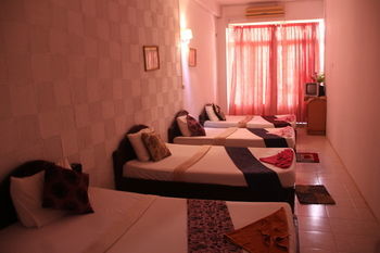 Baray Angkor Guesthouse プノンペン エクステリア 写真